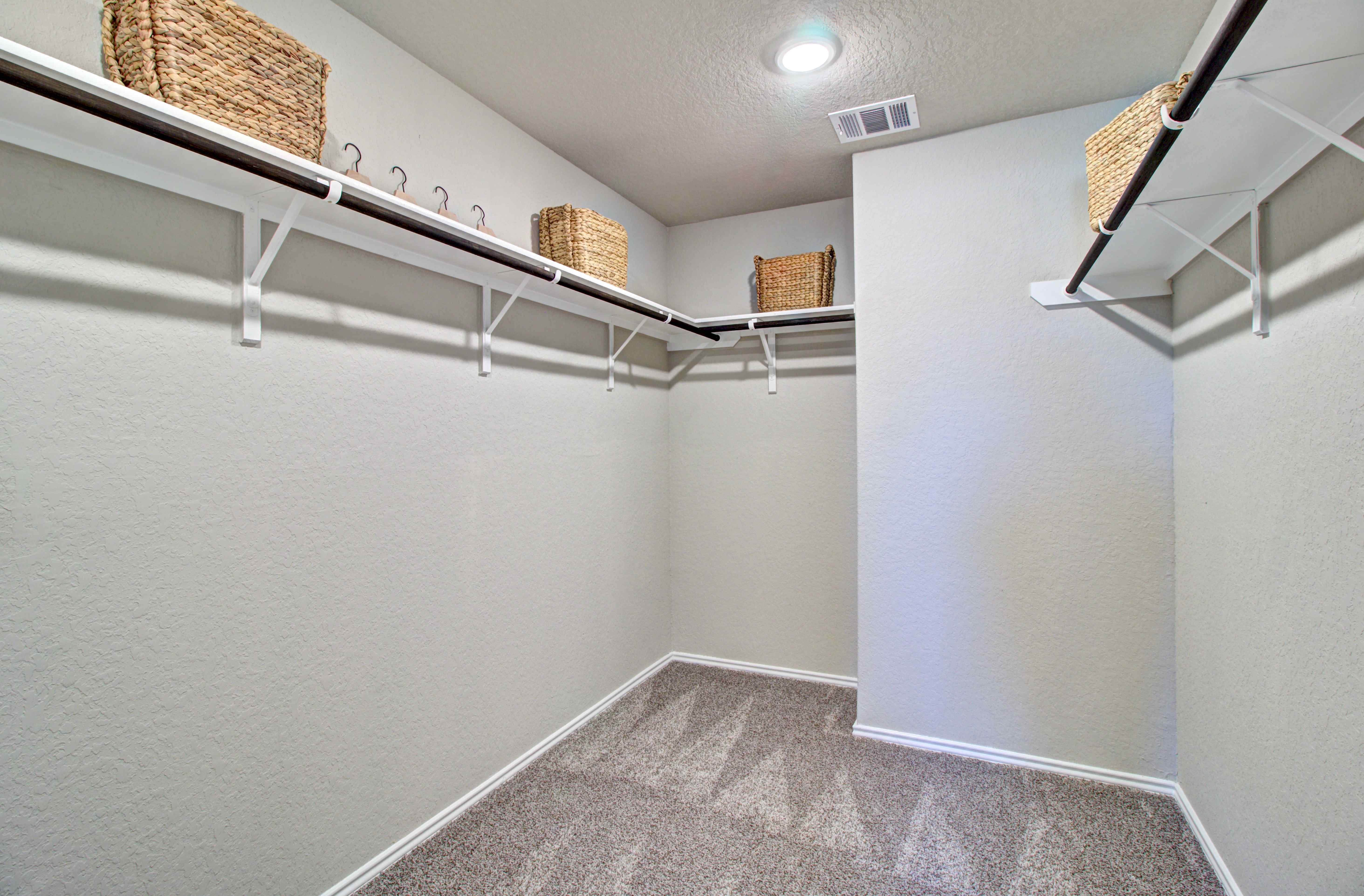 27_santiago_blueridge_walkin