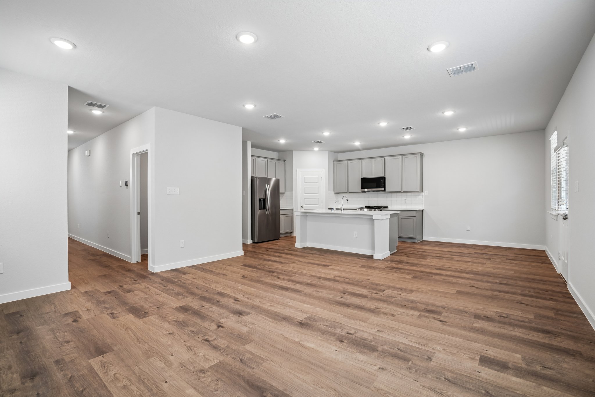A large empty room.