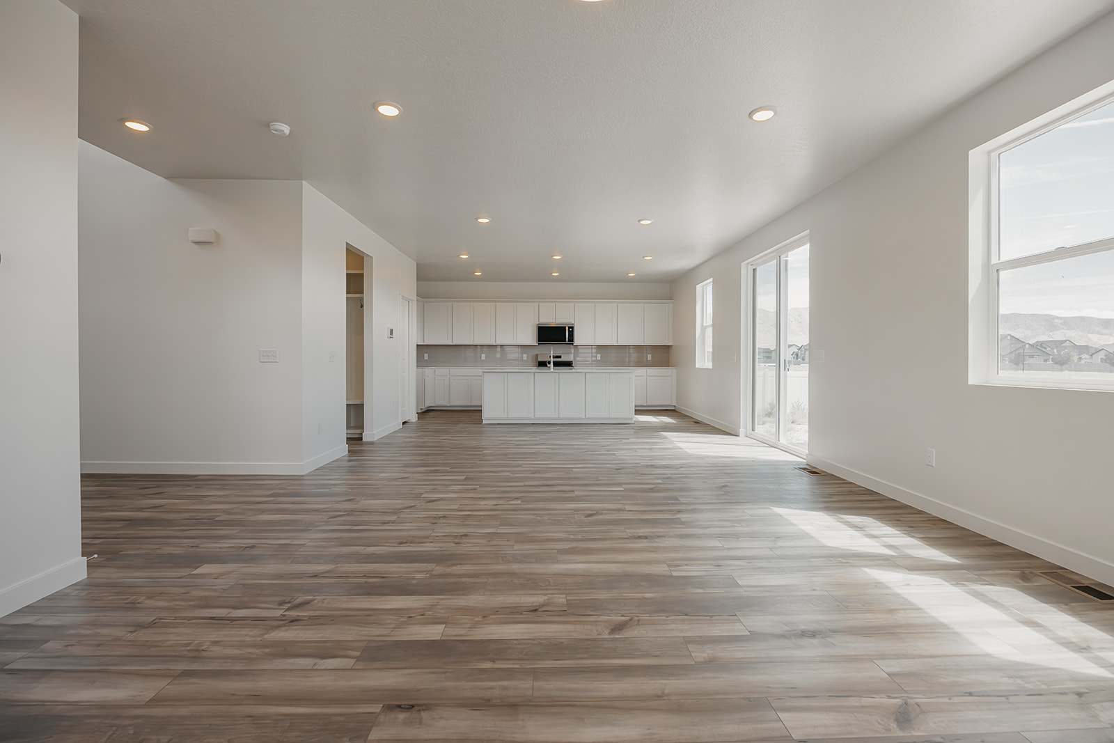 A large empty room.