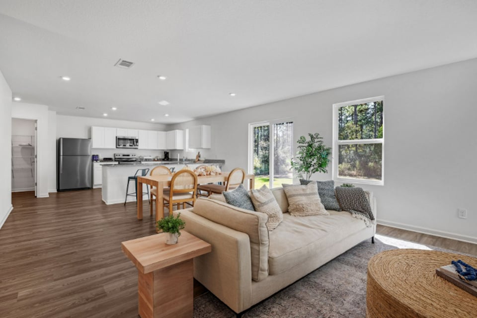 Three Hollow by Century Complete