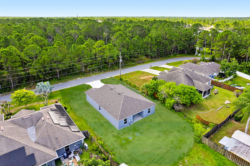 A high angle view of a building.