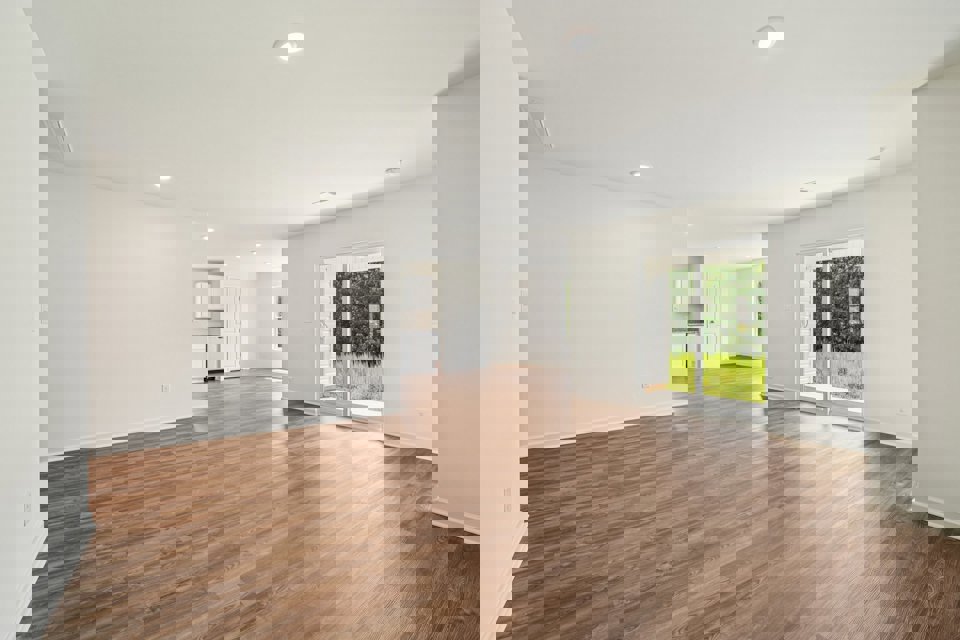 A large empty room.