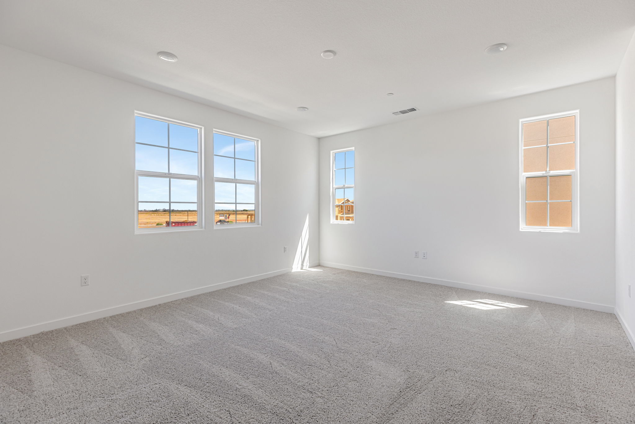 A room with windows.