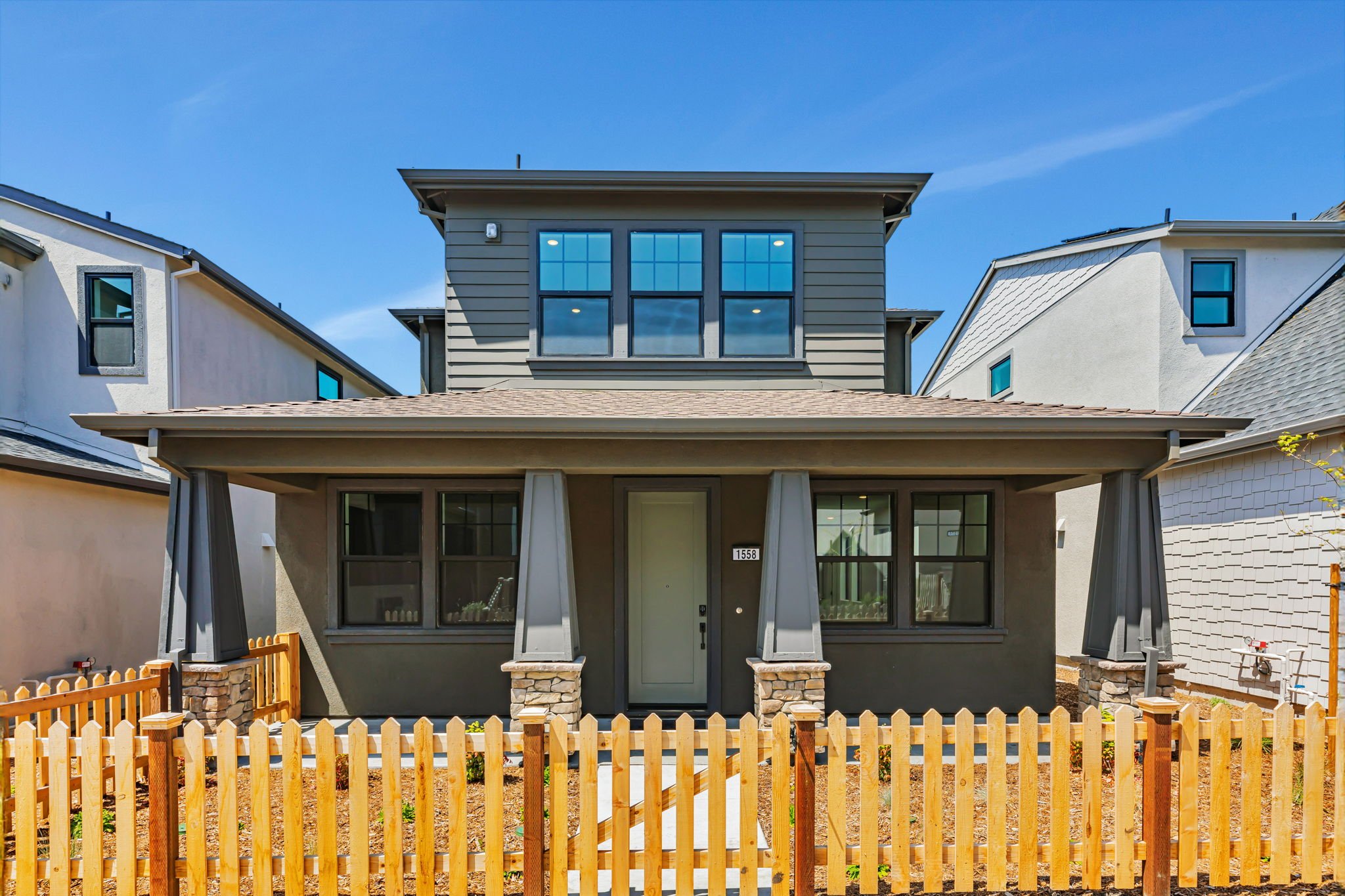 0097 1558 Waterside Lane